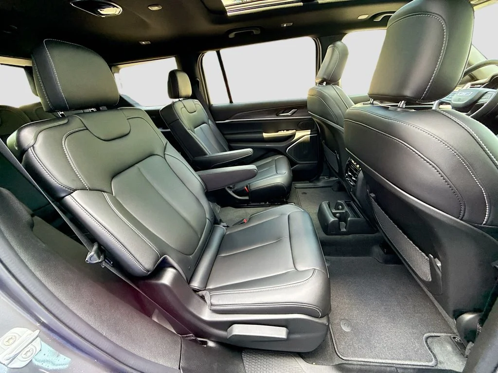 New 2026 Baltic Gray Metallic Clearcoat Jeep Limited image 30