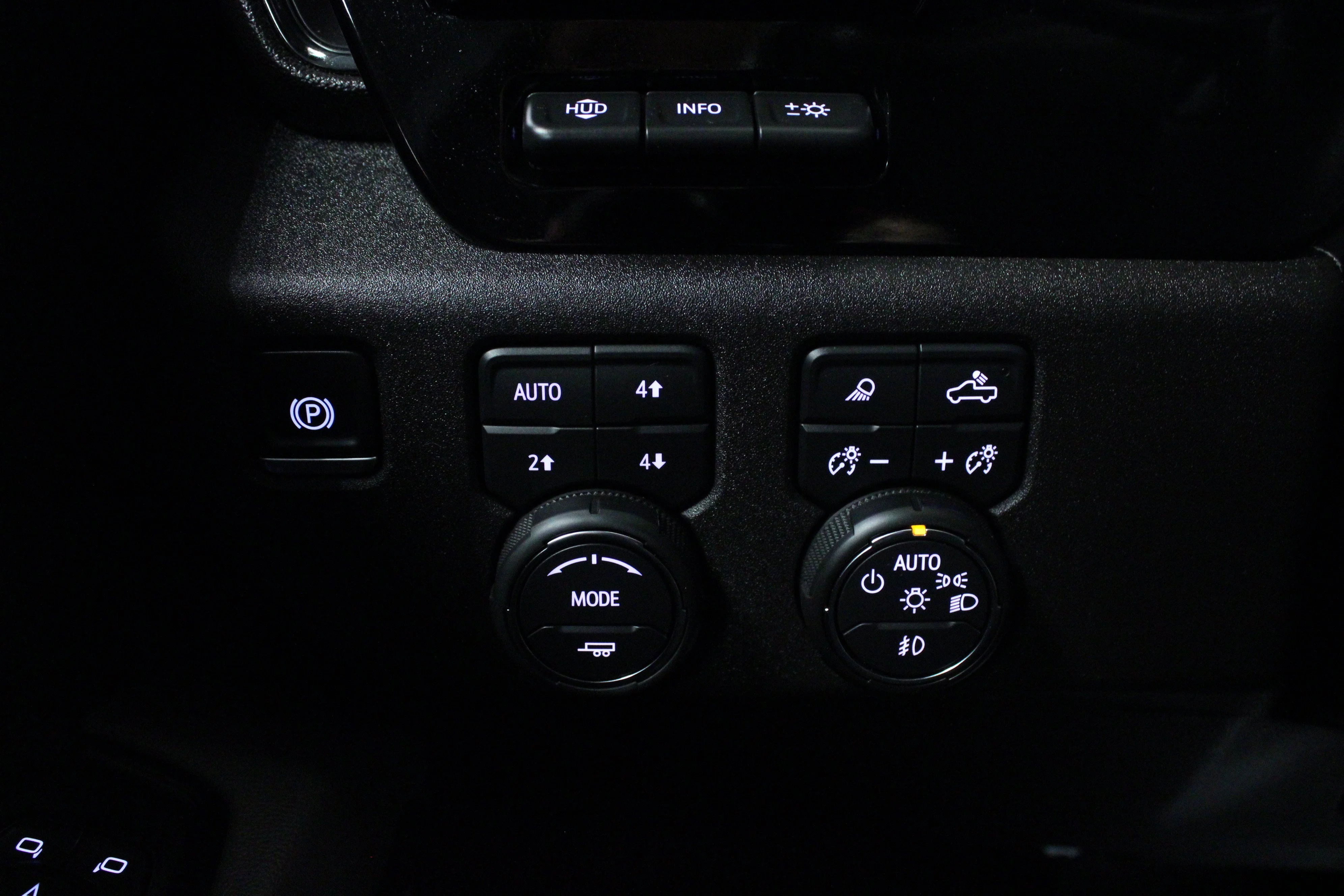 Used 2025 Summit White Chevrolet ZR2 image 21
