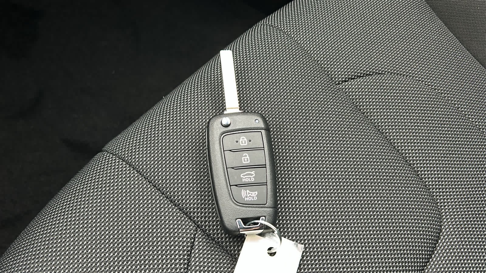 New 2026 Serenity White Hyundai SE image 29