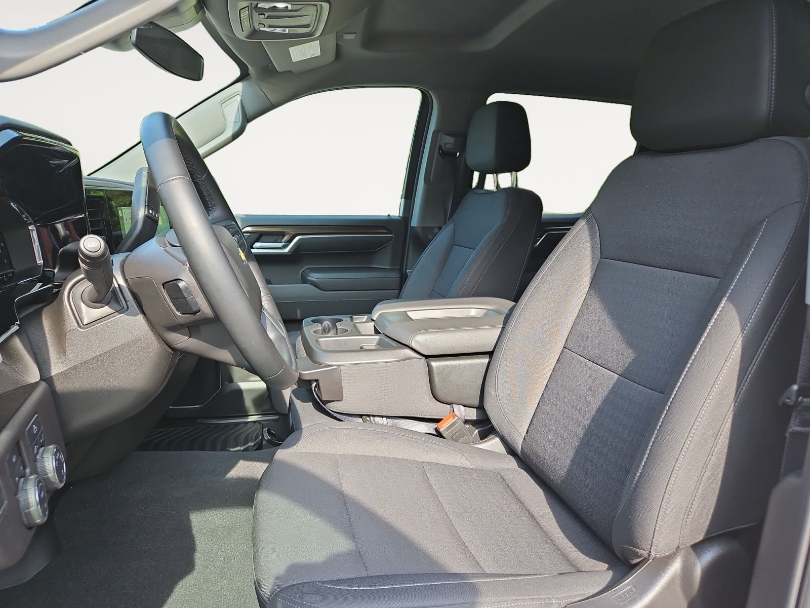 2025 Chevrolet Silverado 1500 LT - Photo 9