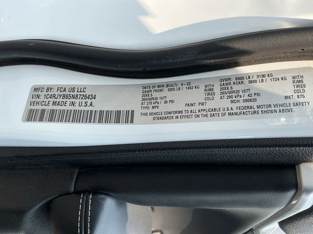 Used 2022 White Jeep 4xe image 26