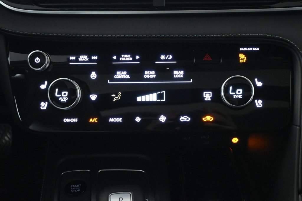 Certified Used 2026  INFINITI LUXE image 21
