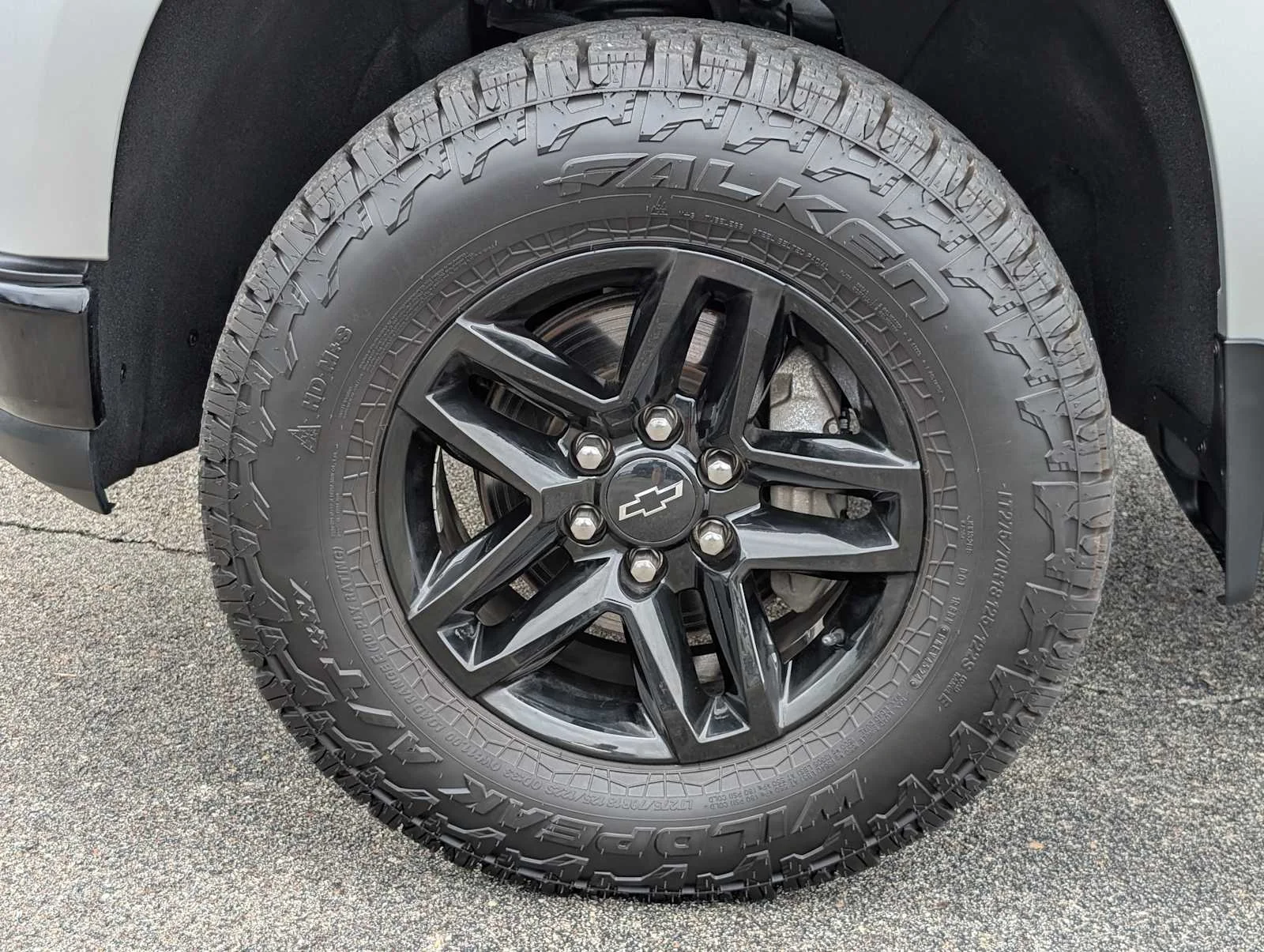 Used 2022 Silver Ice Metallic Chevrolet LT Trail Boss image 3