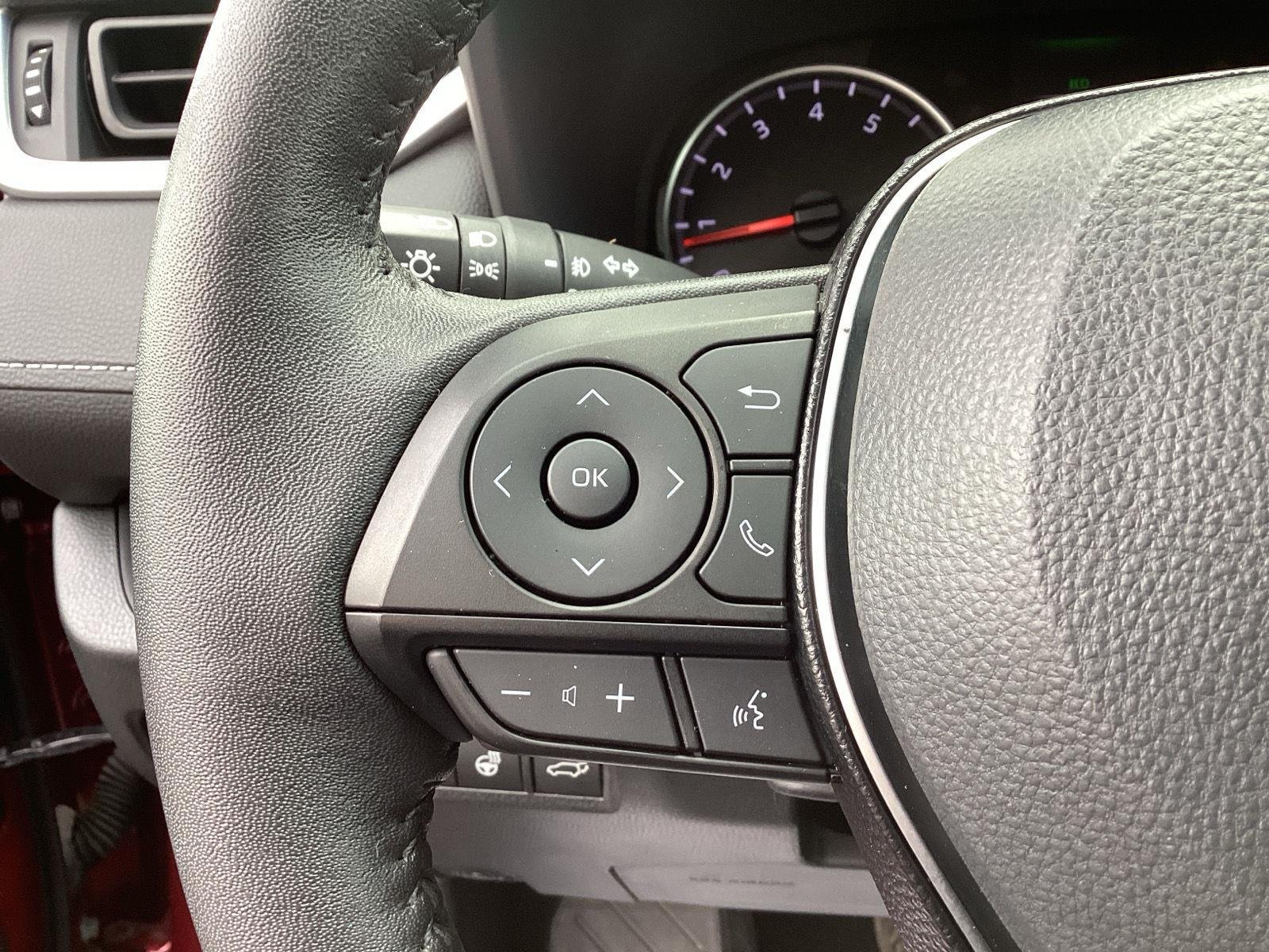 Used 2021 Ruby Flare Pearl Toyota XLE image 20