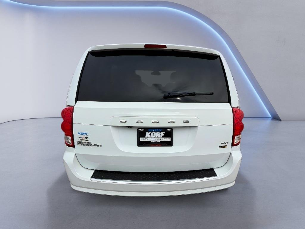 Used 2018 White Knuckle Clearcoat Dodge SXT image 6