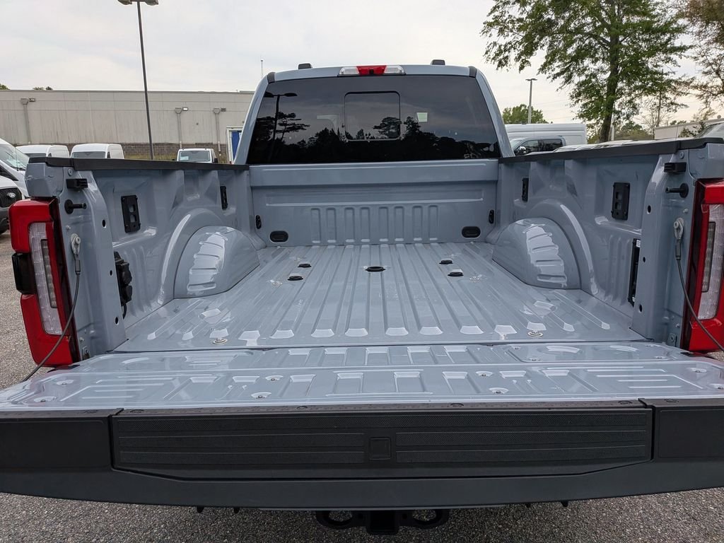 New 2026 Glacier Gray Metallic Tri-Coat Ford F-250® Platinum® image 36