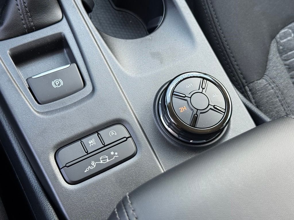 New 2026 Carbonized Gray Metallic Ford XLT image 13