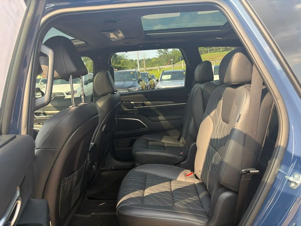Used 2025 Black Kia SX-Prestige X-Pro image 23