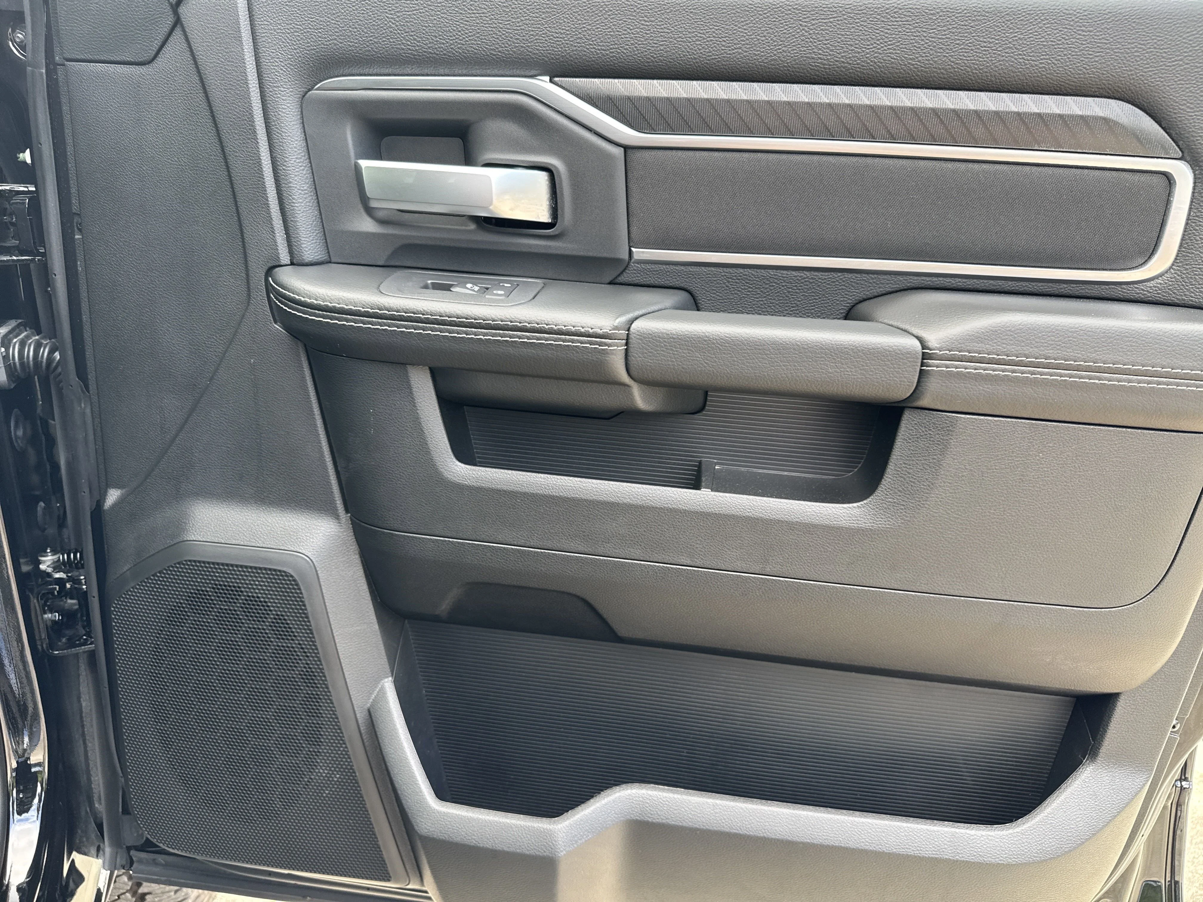 2025 RAM 2500 Big Horn - Photo 14