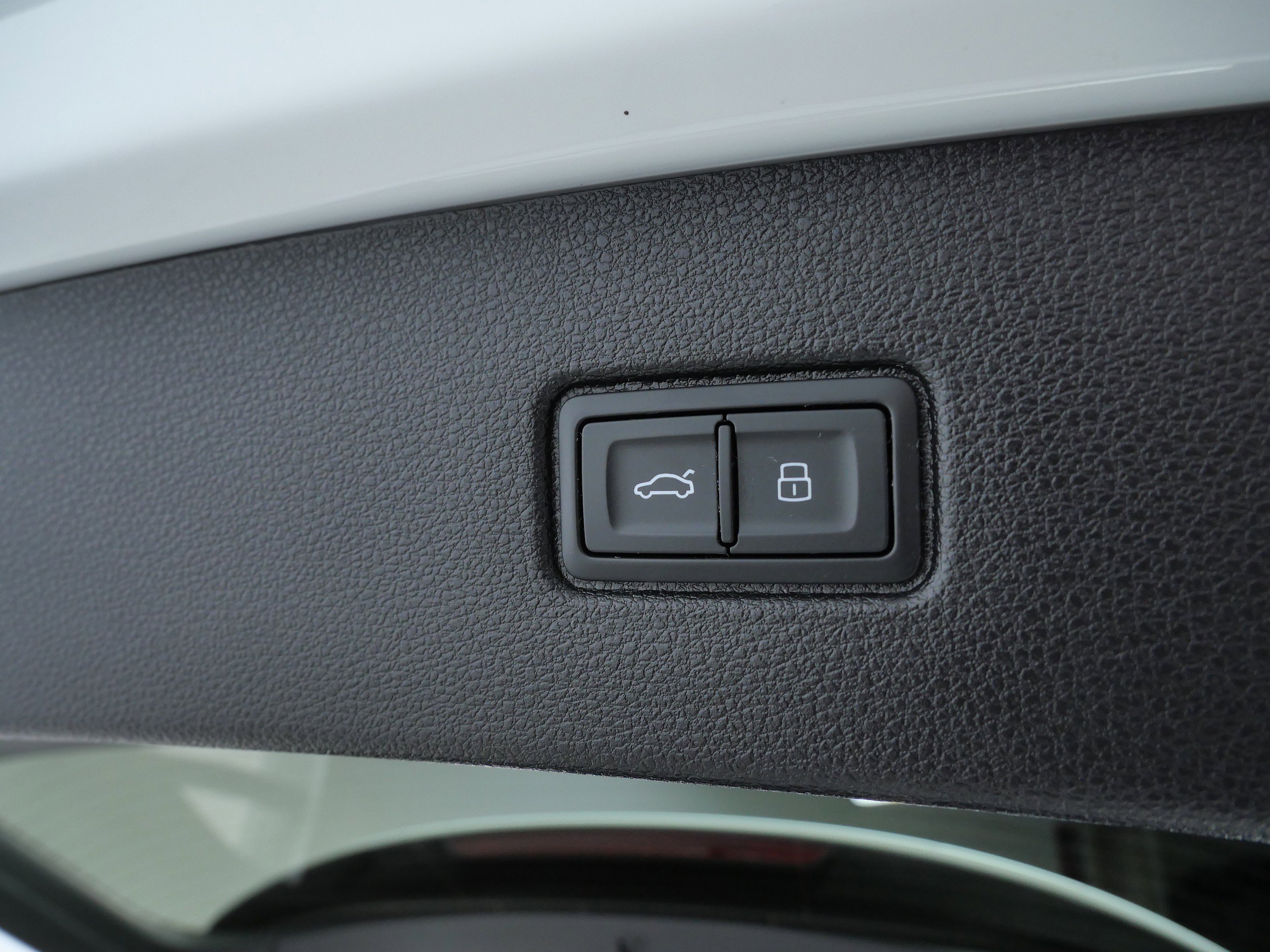 Used 2023 CARRARA WHITE Audi Premium Plus image 8