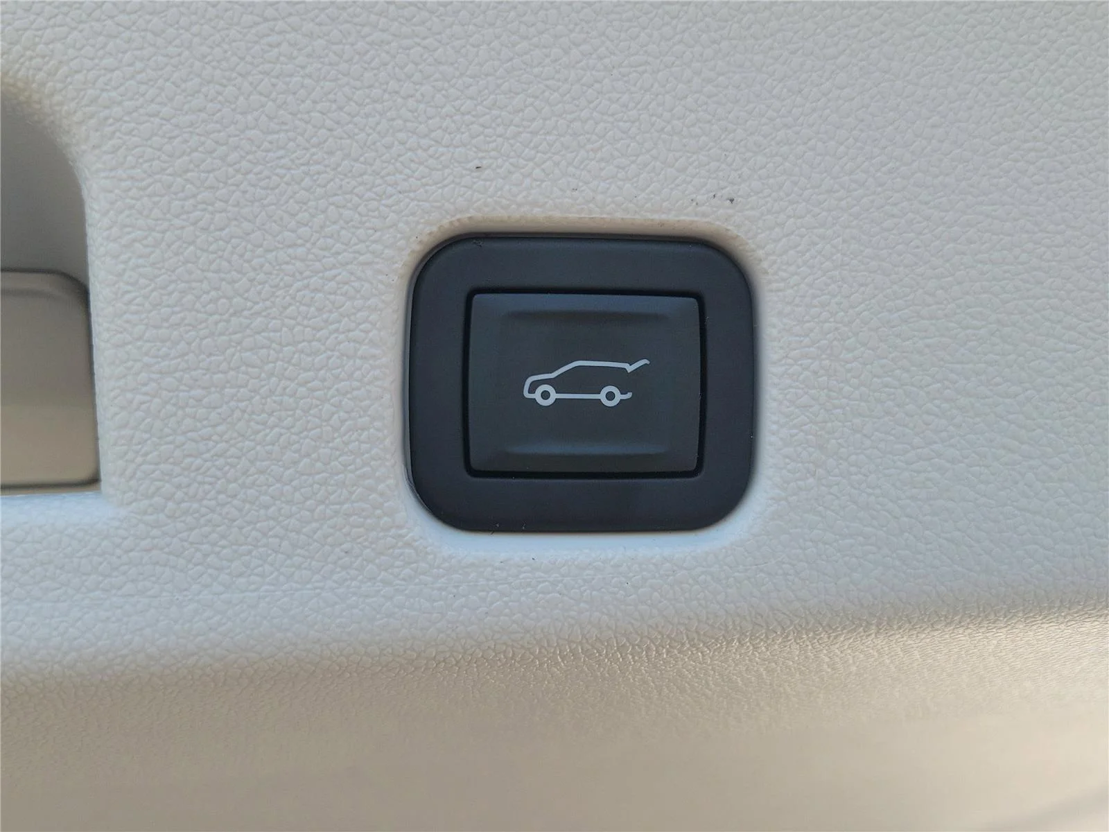 New 2026 Moonstone Gray Metallic Buick Avenir image 10