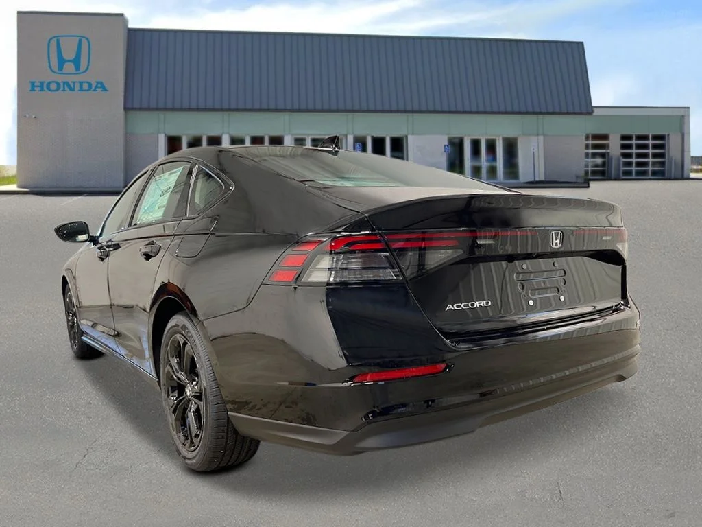 New 2025 Crystal Black Pearl Honda SE image 3