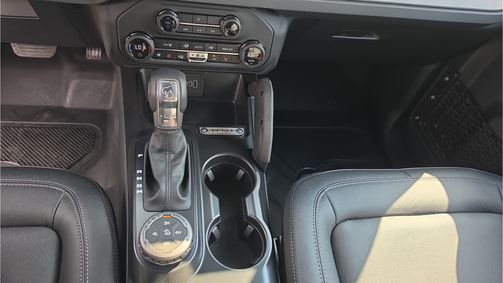 New 2026 Avalanche Gray Ford Badlands® image 17
