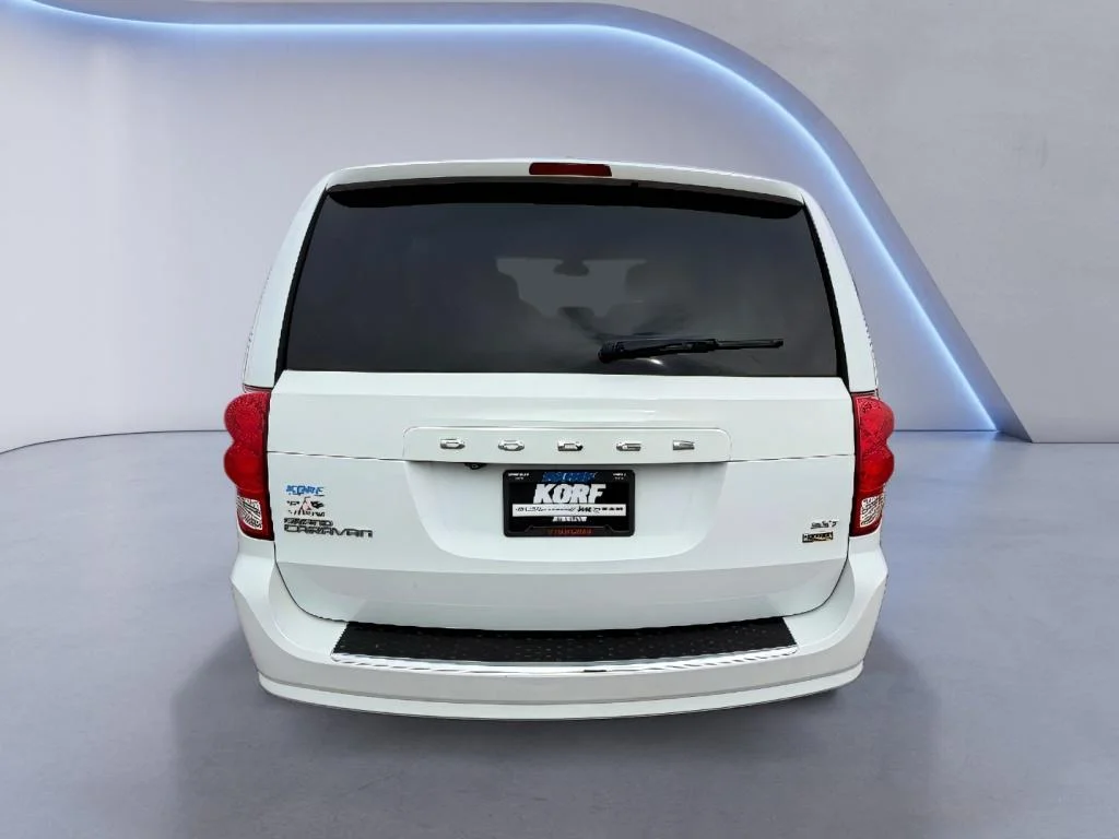 Used 2018 White Knuckle Clearcoat Dodge SXT image 6