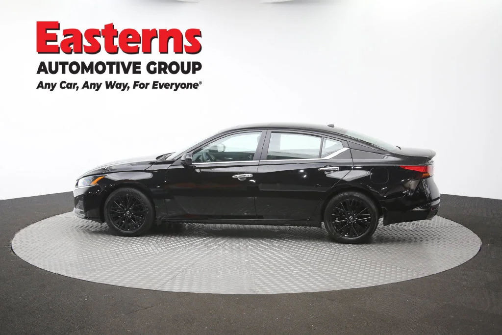 Used 2025 Black Nissan 2.5 SV image 62
