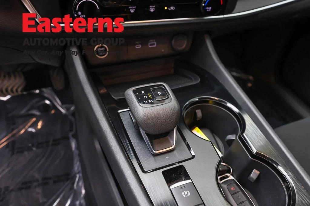 Used 2023 White Nissan S image 12