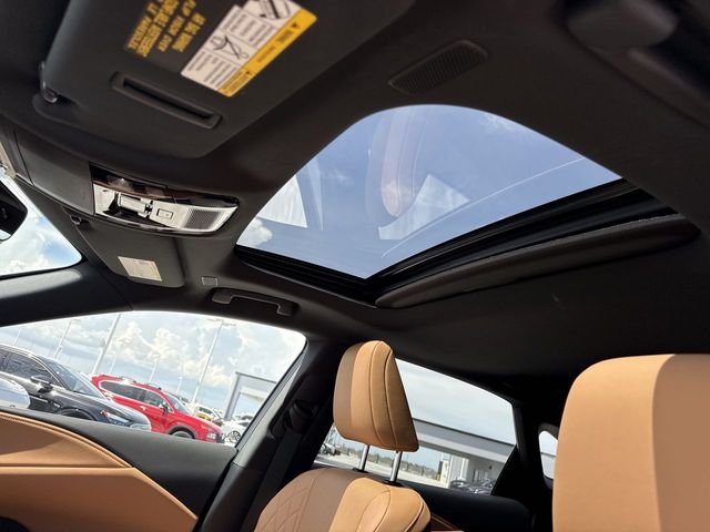 Certified Used 2025 White Lexus 350 Premium image 22