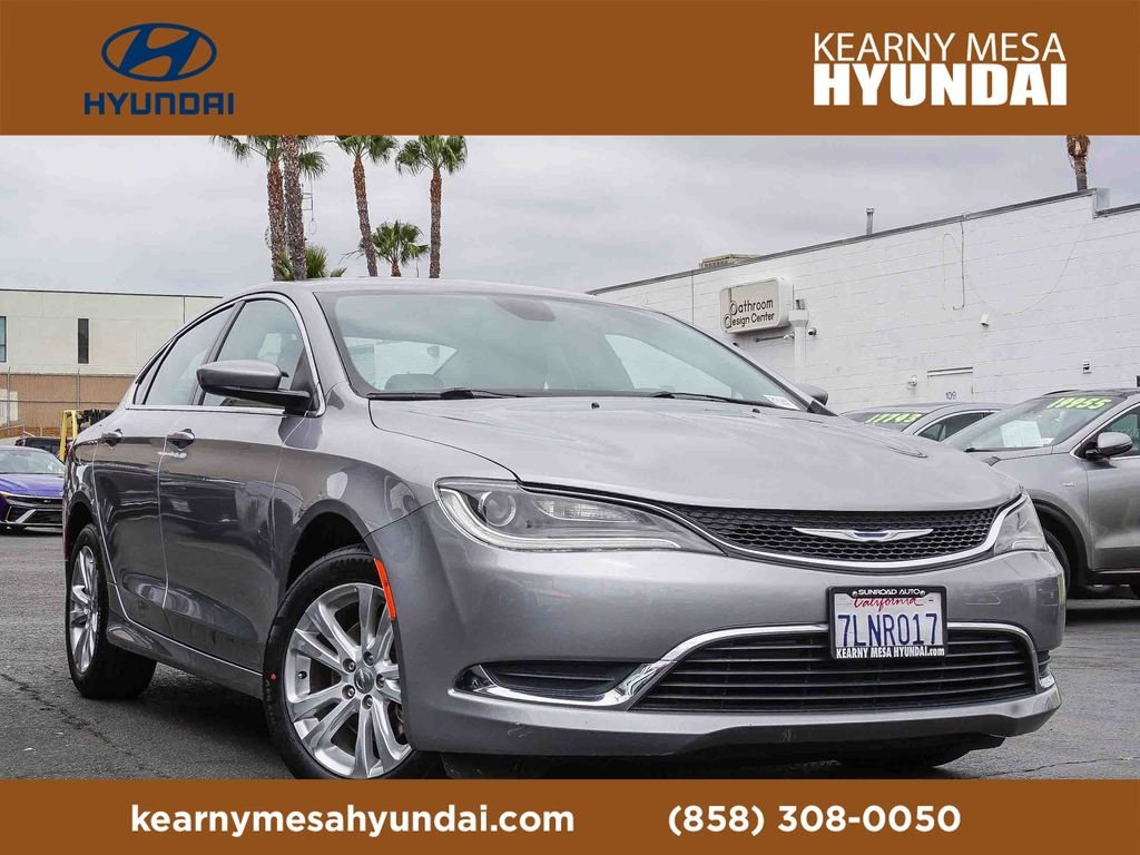 2015 Chrysler 200 Limited's photo