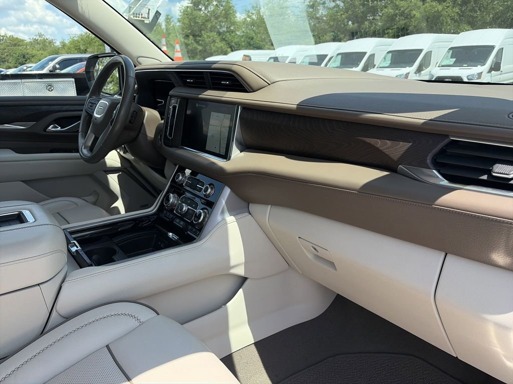 Used 2023 White GMC Denali image 36