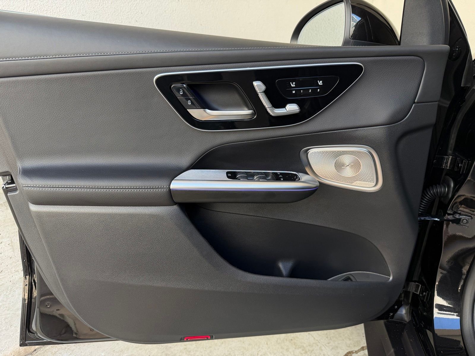 New 2026 Obsidian Black Metallic Mercedes-Benz GLC 300 image 18