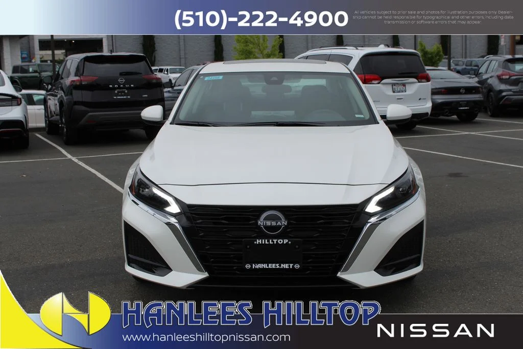 New 2025 White Nissan 2.5 SV image 4
