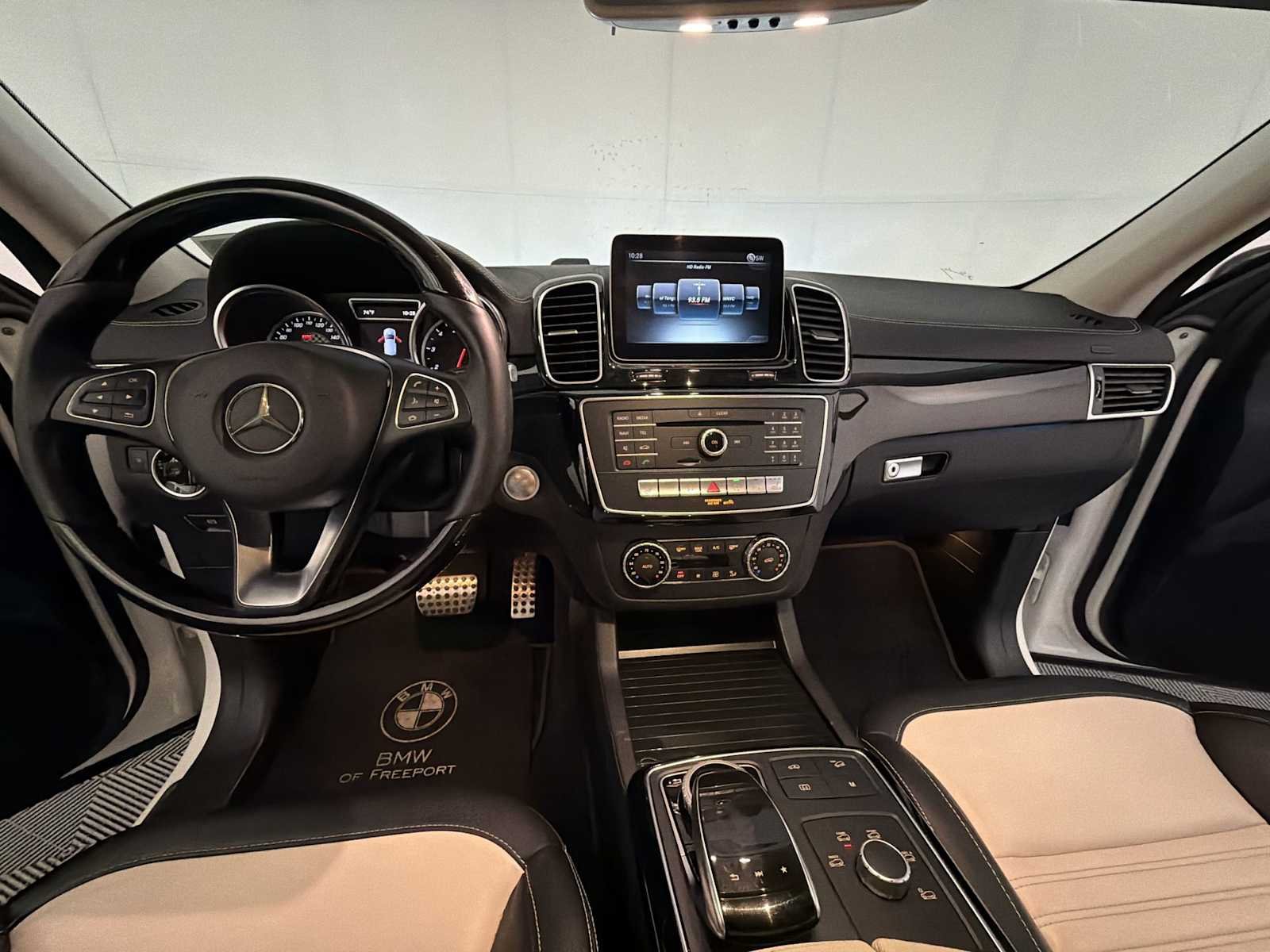 Used 2018 designo Diamond White Metallic Mercedes-Benz AMG® GLE 43 image 12