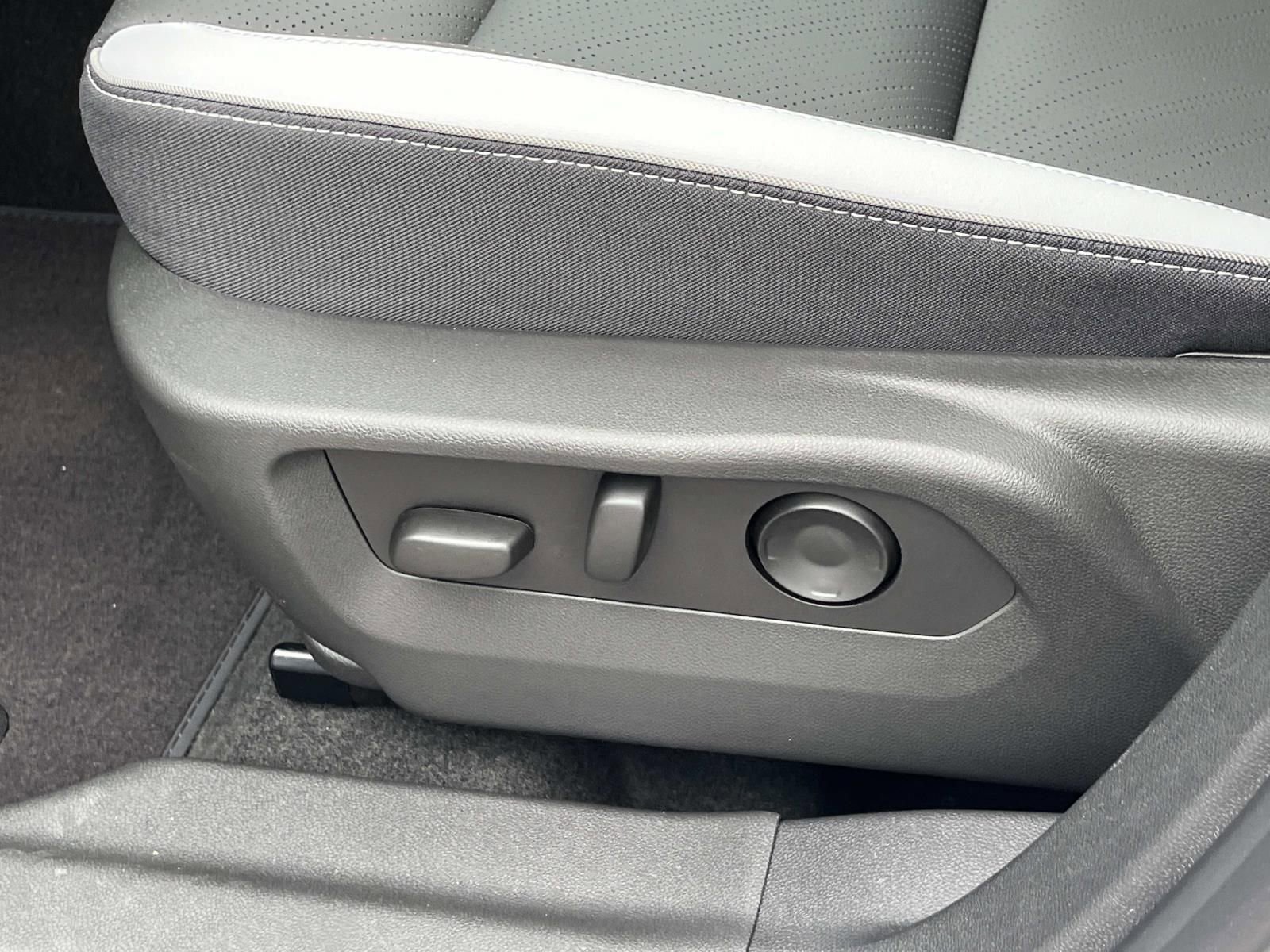 2026 Buick Envision Sport Touring - Photo 25