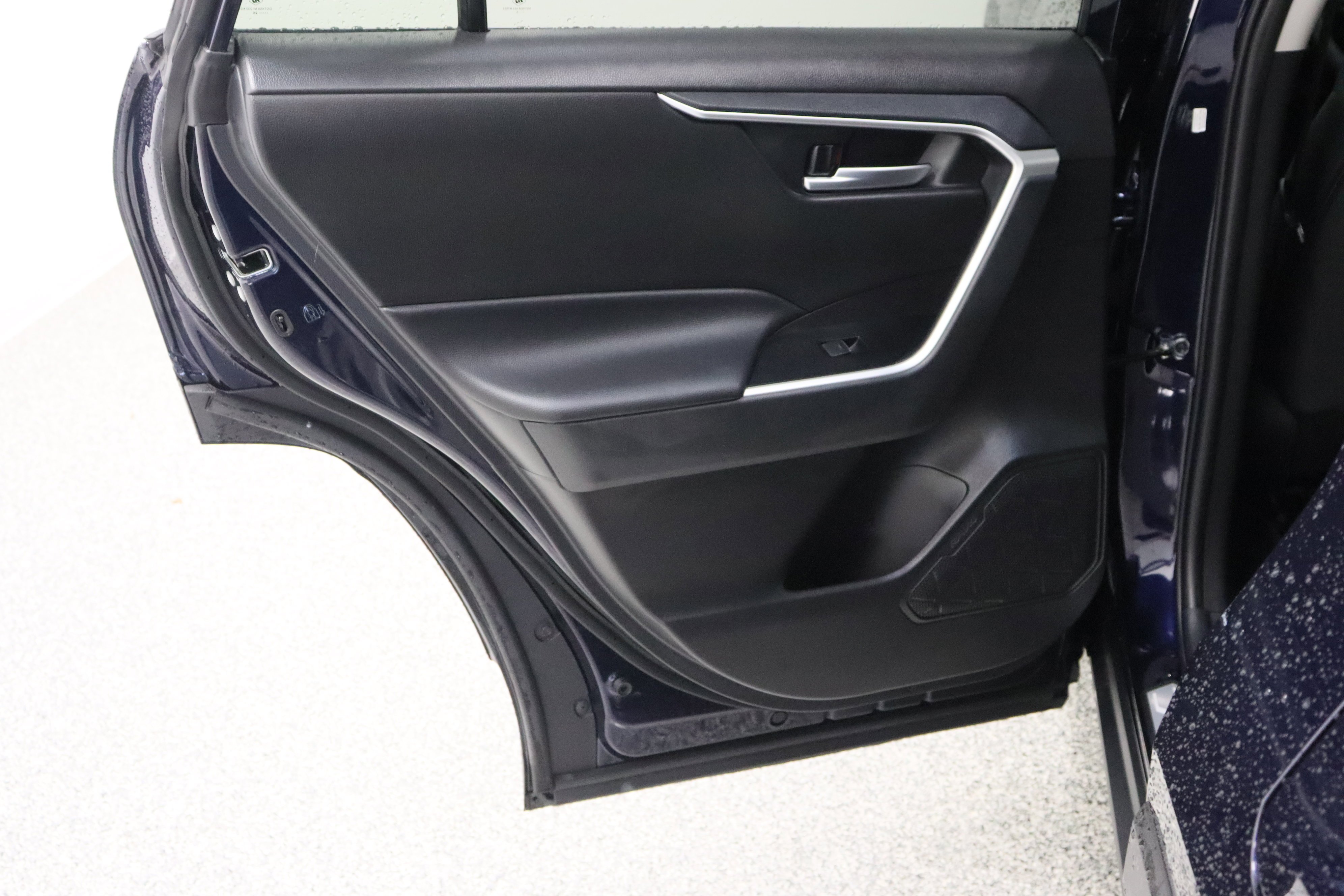 Used 2025 Blueprint Toyota XLE 2.5L image 27