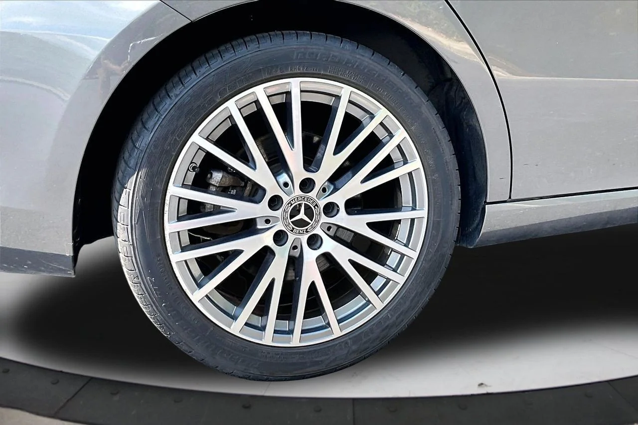 Certified Used 2025 Gray Mercedes-Benz CLA 250 image 35