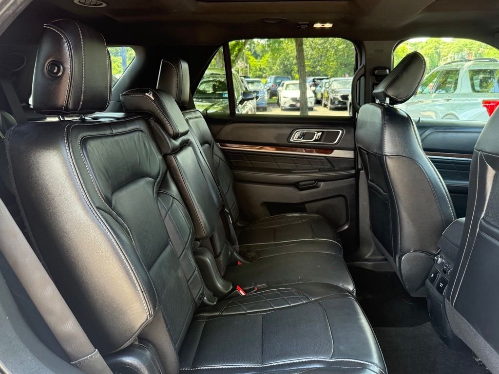 Used 2019 White Platinum Clearcoat Metallic Ford Platinum image 33