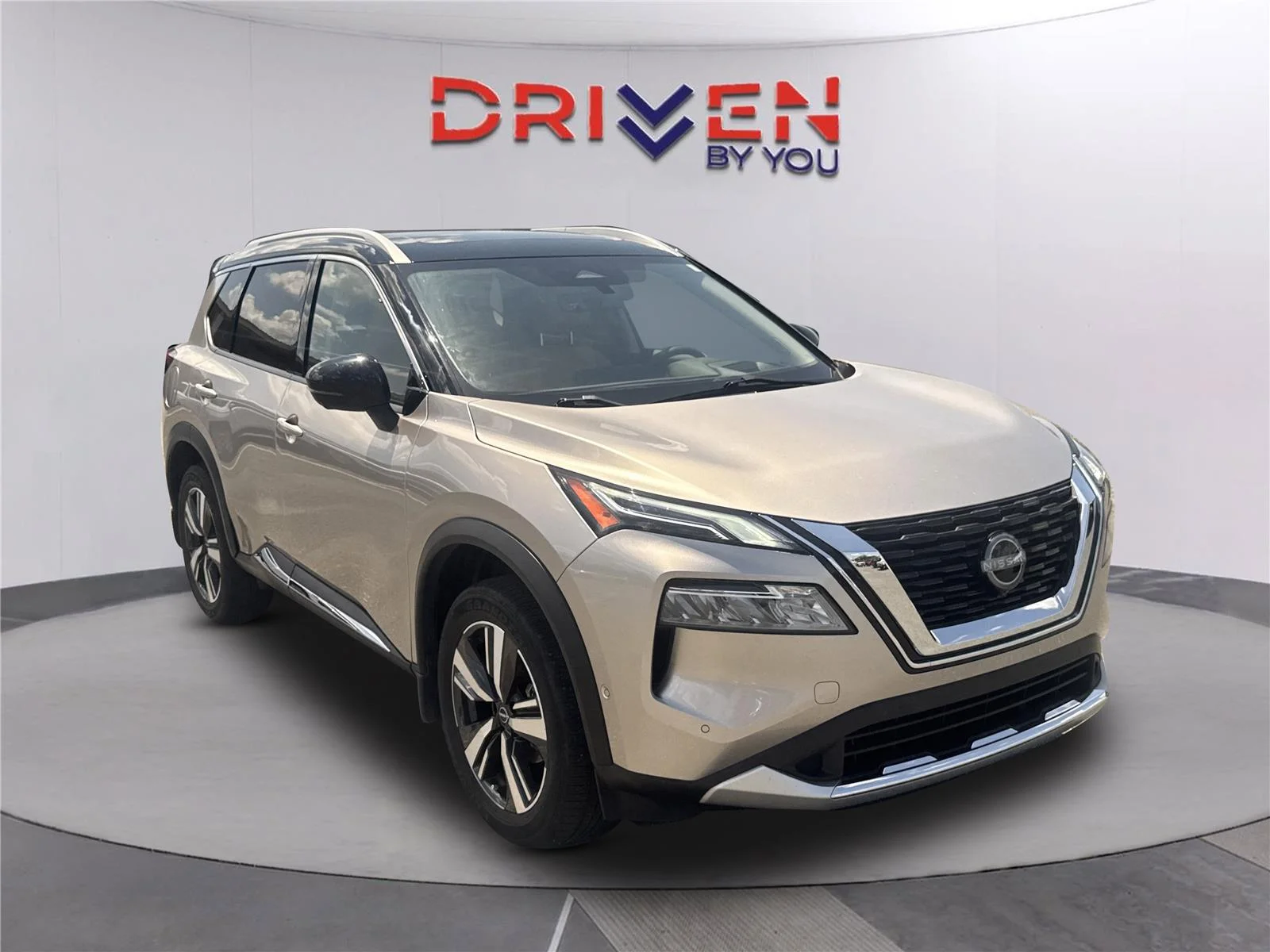 Used 2023 Beige Nissan PLATINUM image 1