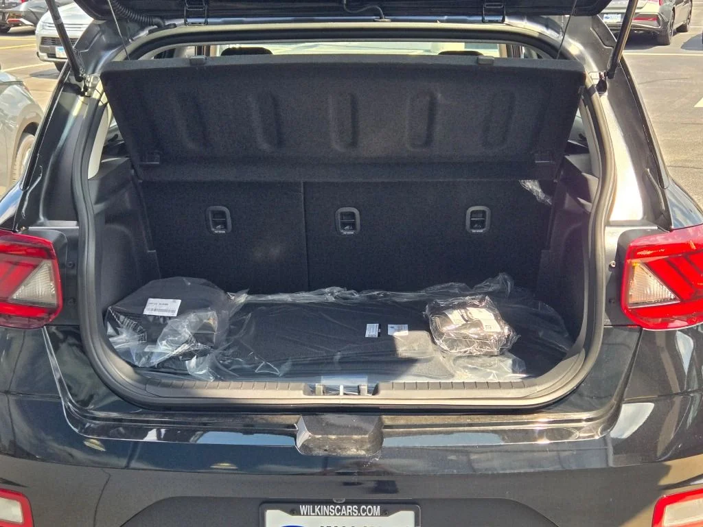 New 2026 Onyx Black Hyundai SEL image 12