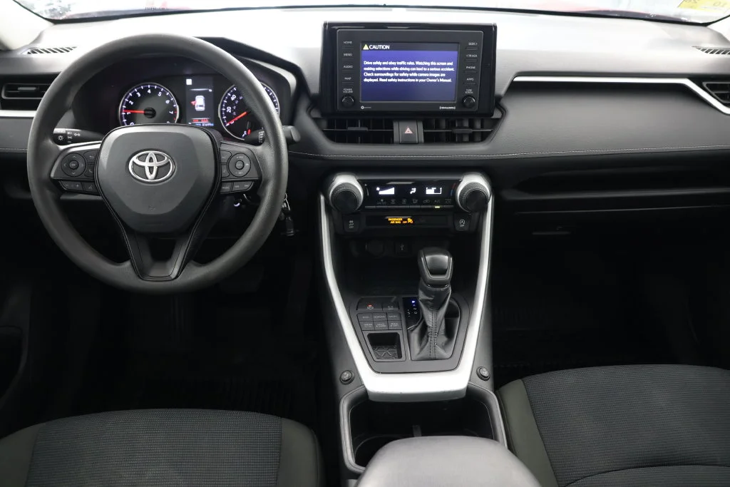 Used 2022 Pearl Toyota LE image 2