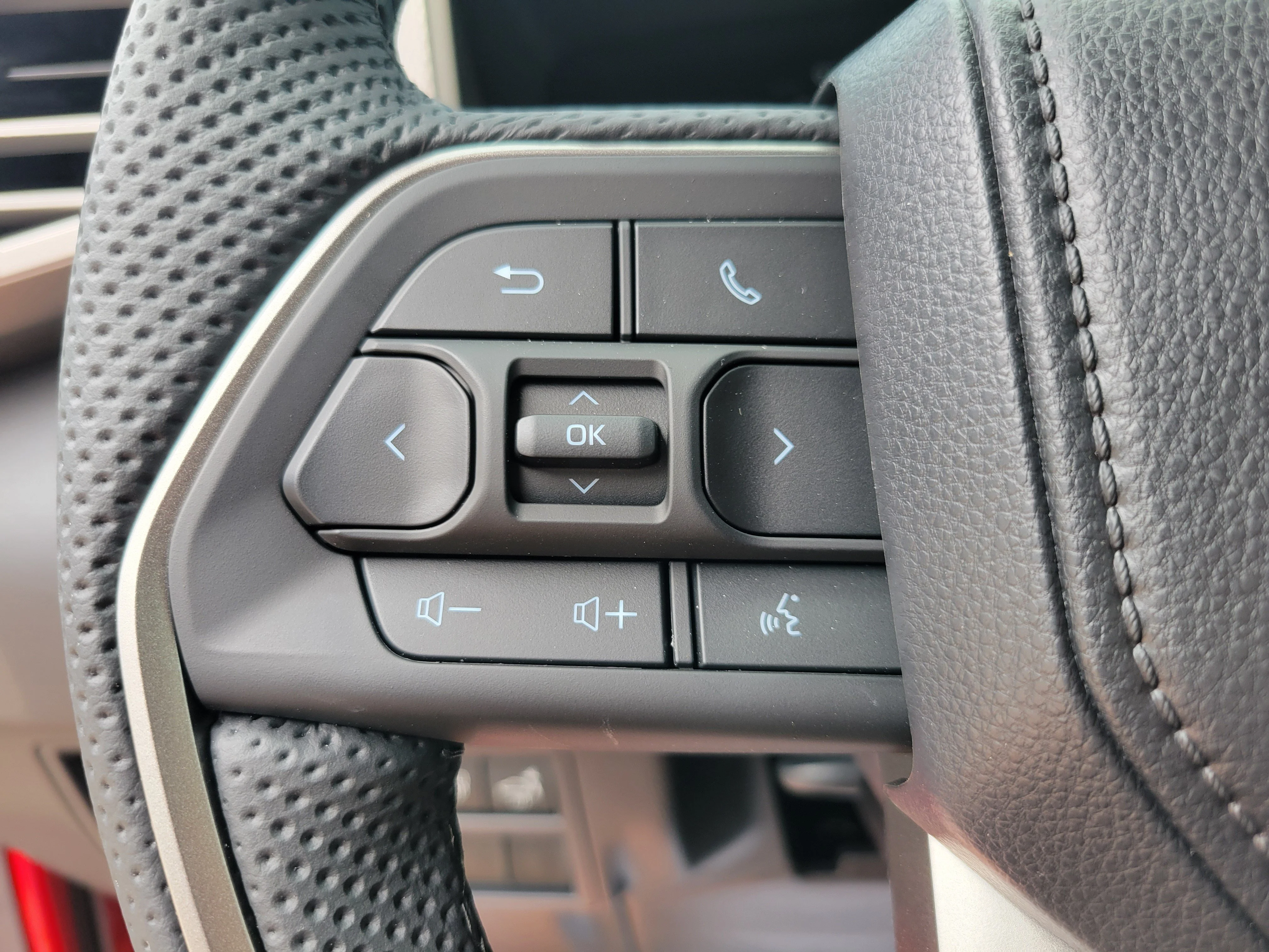 2026 Toyota Tundra Limited - Photo 11