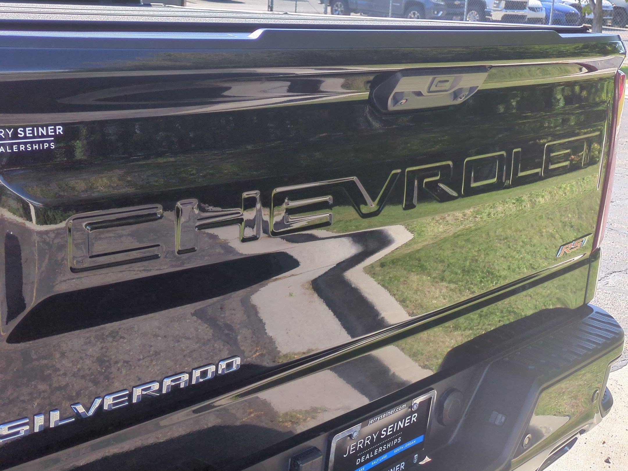 2022 Chevrolet Silverado 1500 RST - Photo 14