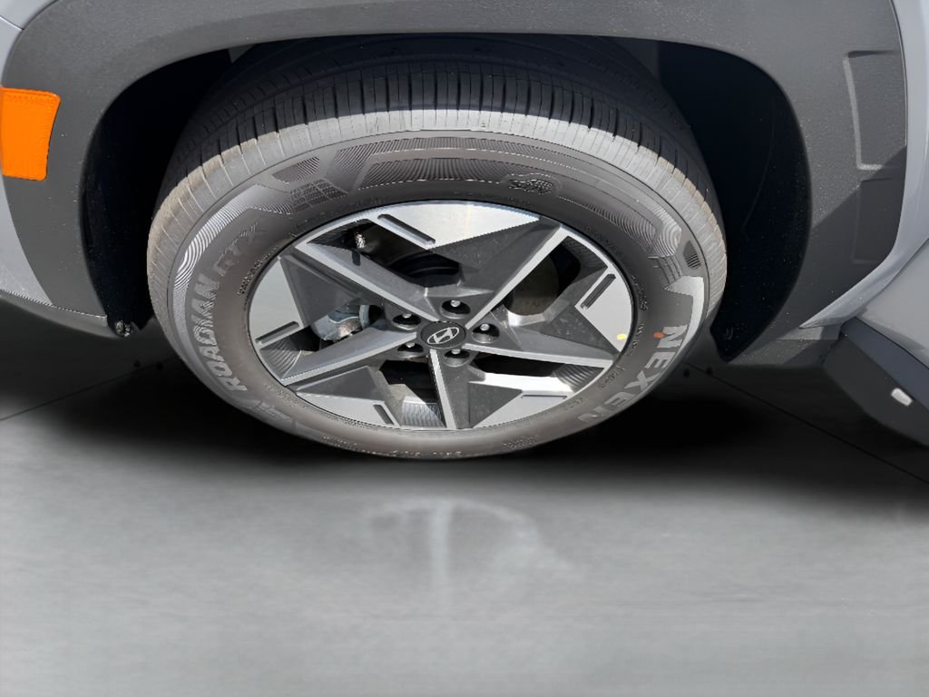 New 2026 Shimmering Silver Hyundai SEL FWD image 45