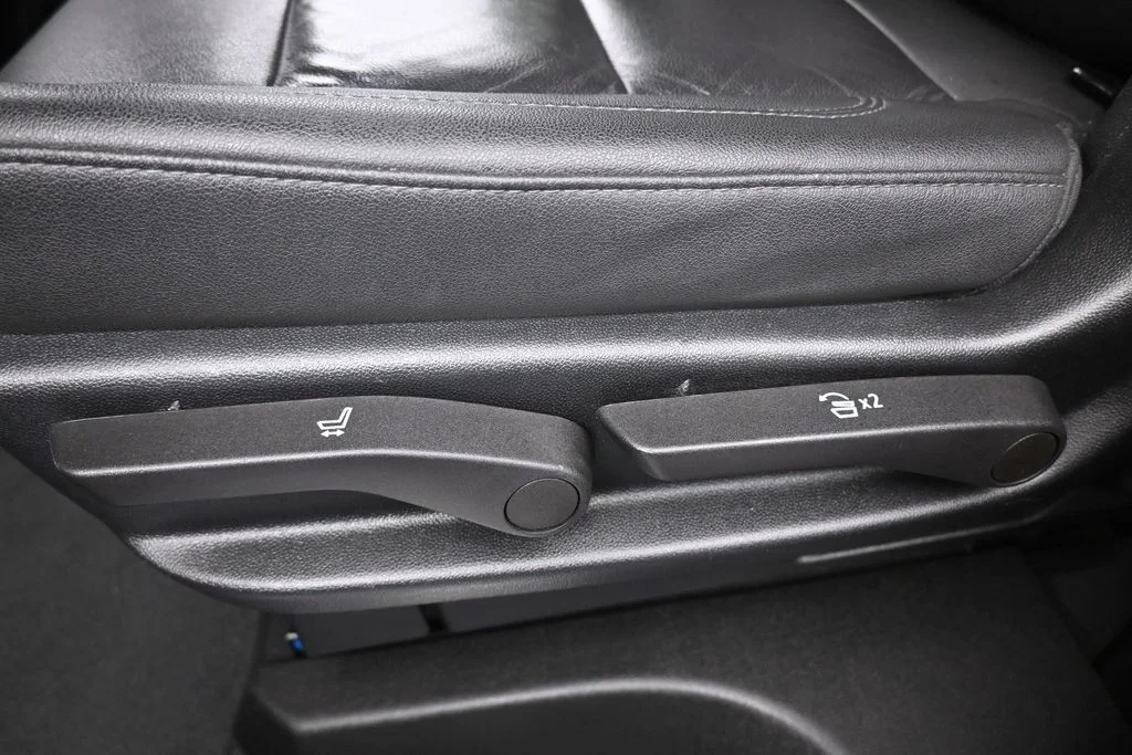 Used 2022 Black Chevrolet LT image 34