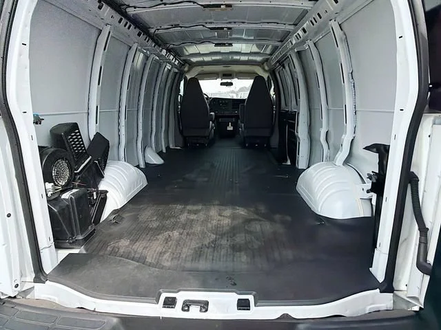 2025 Chevrolet Express Cargo Work Van - Photo 26