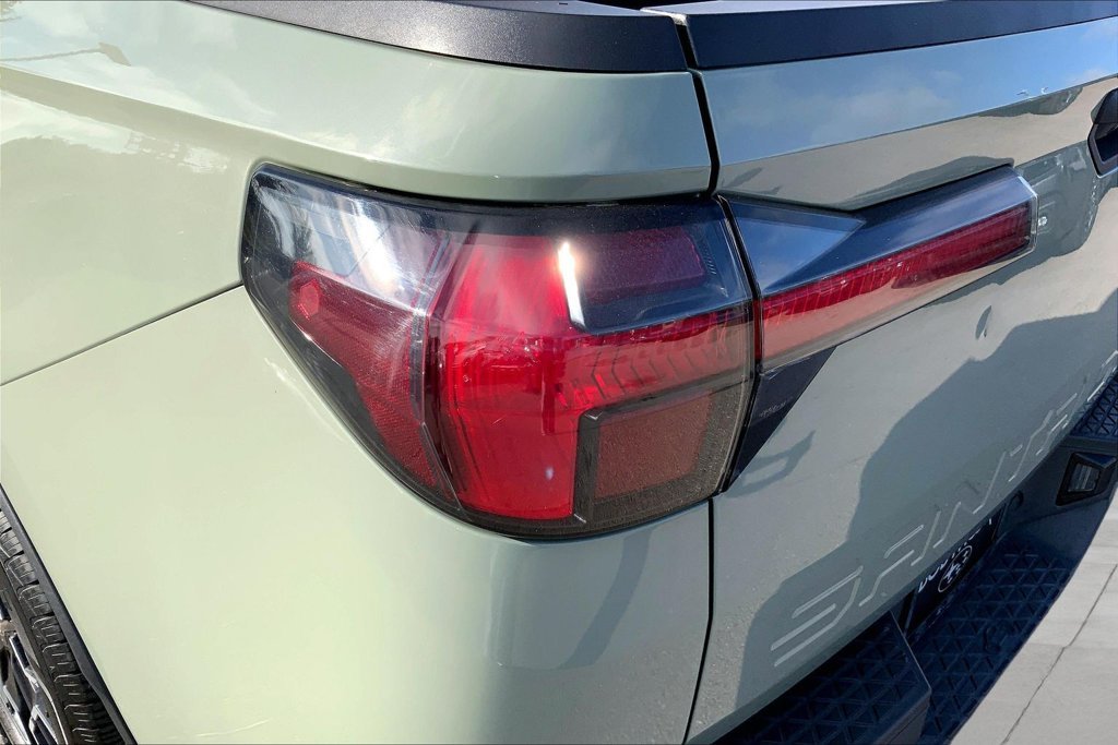 Used 2022 Green Hyundai SEL image 23