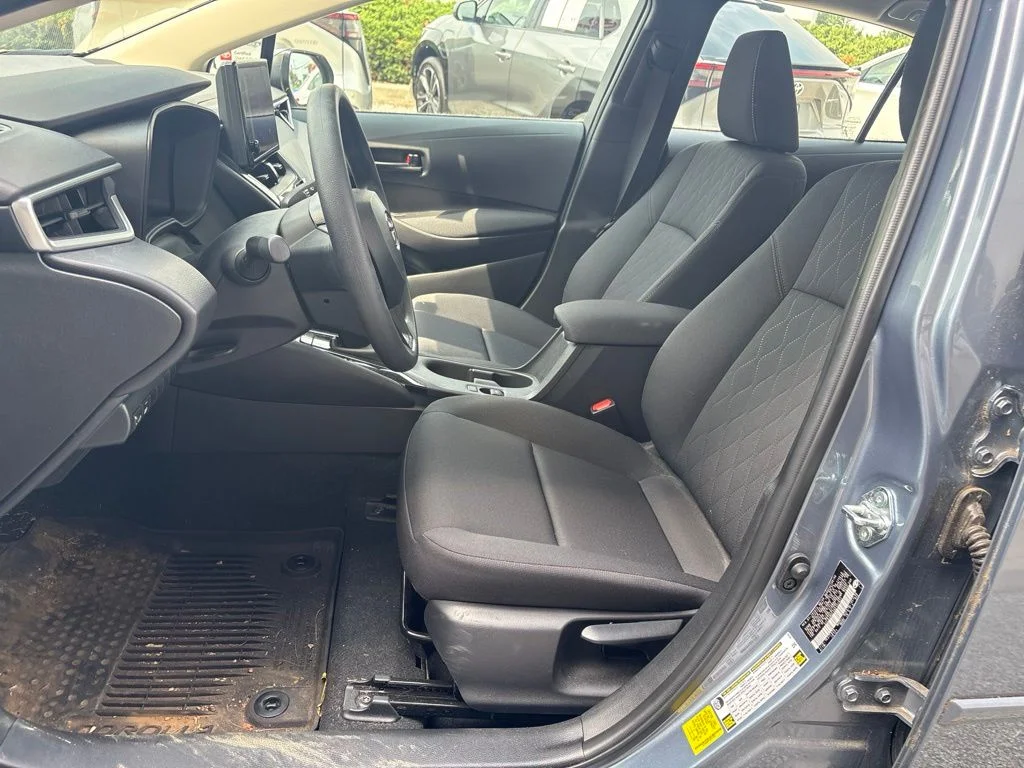 Used 2024  Toyota LE image 12