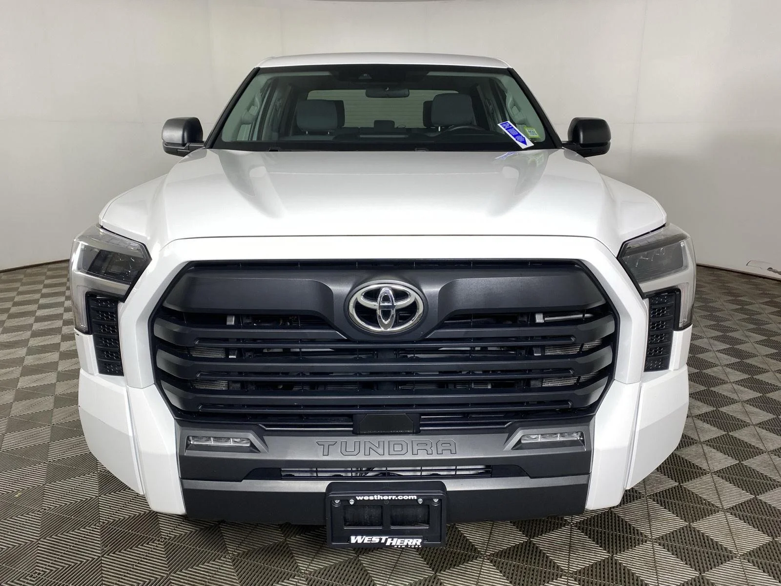 Used 2024 Ice Cap Toyota SR5 image 26