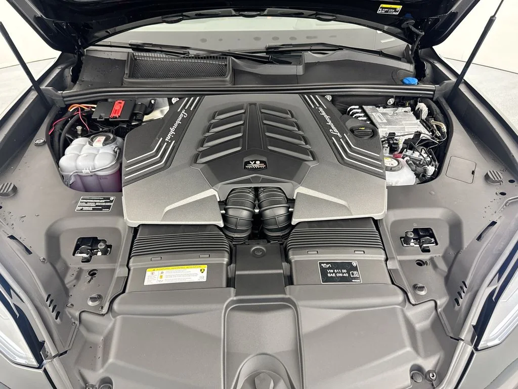 New 2026  Lamborghini SE image 32