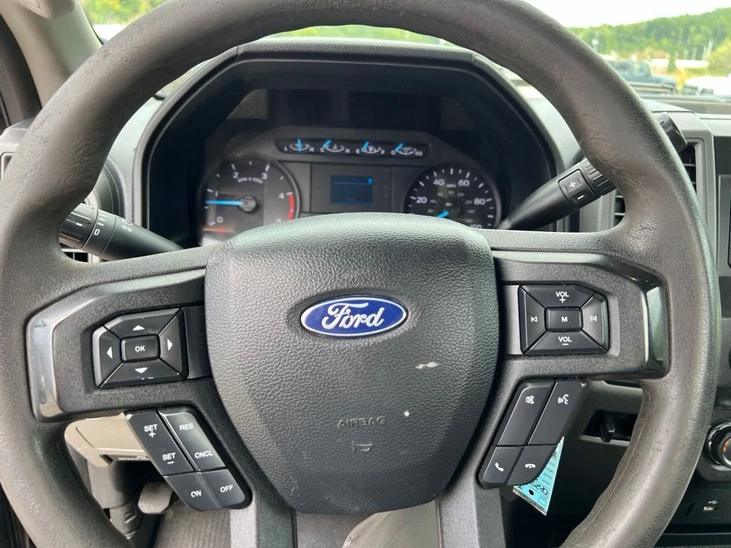 2019 Ford F-550 Super Duty Chassis Cab XL - Photo 23