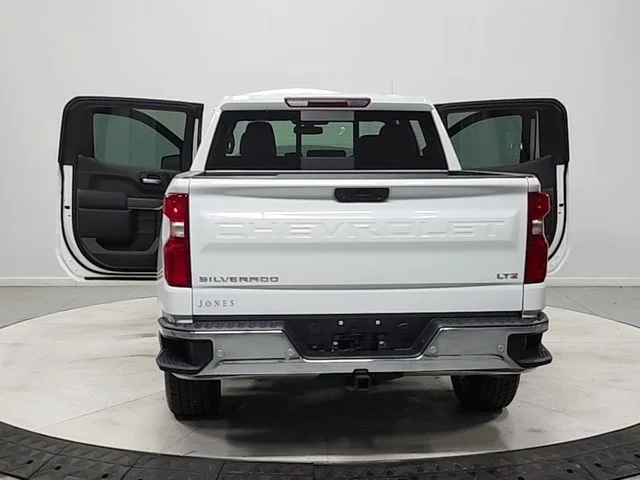 Used 2021 White Chevrolet LTZ image 14