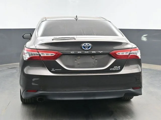 Used 2018 Brown Toyota XLE image 8
