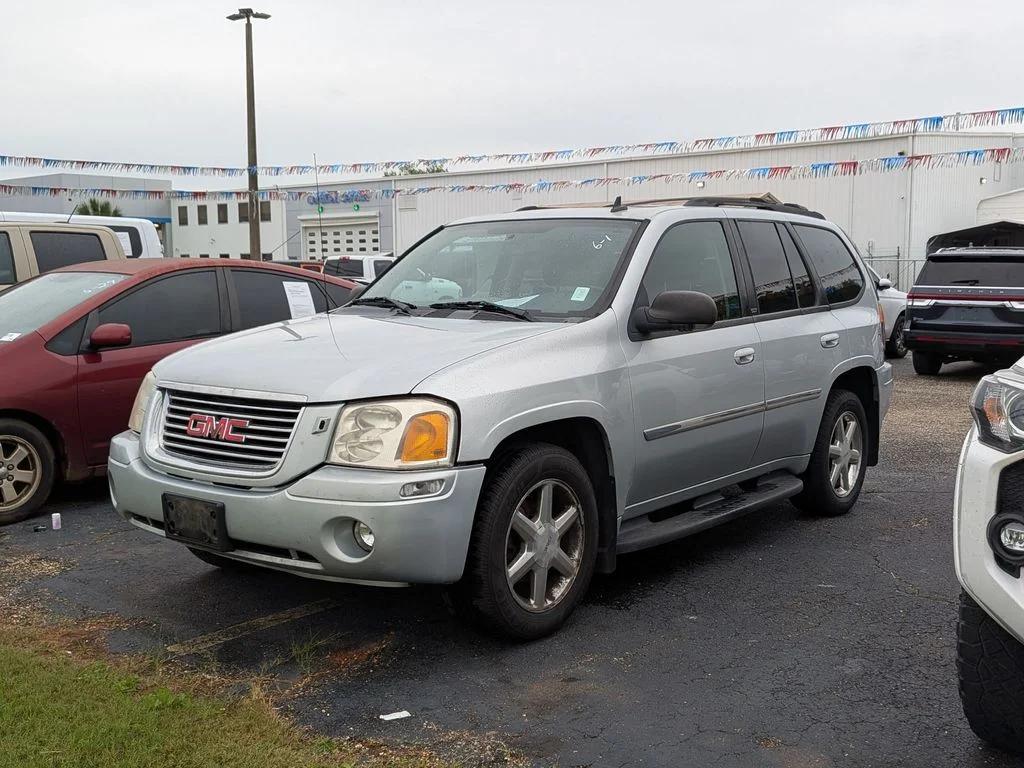 Used 2008 Silver GMC SLT image 1