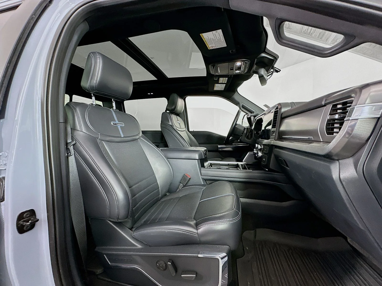Used 2025 Gray Ford Platinum image 31
