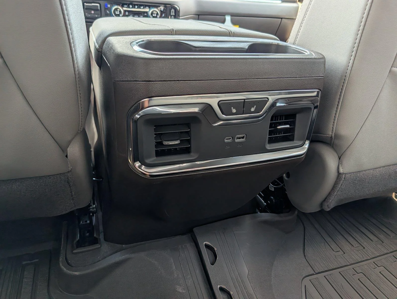 New 2026 Sterling Metallic GMC SLT image 32