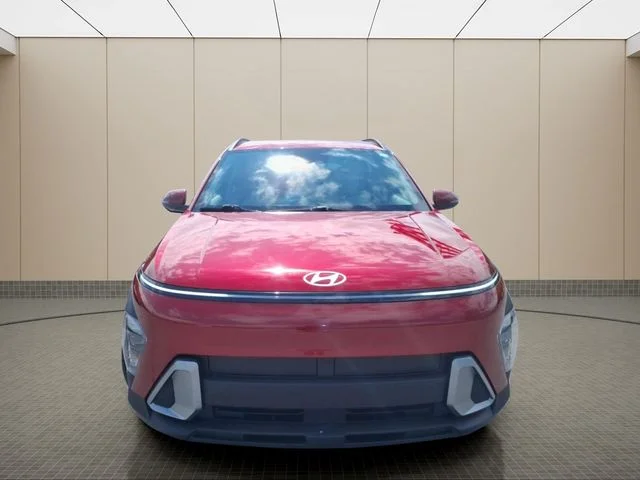 Used 2025 Red Hyundai SEL image 4