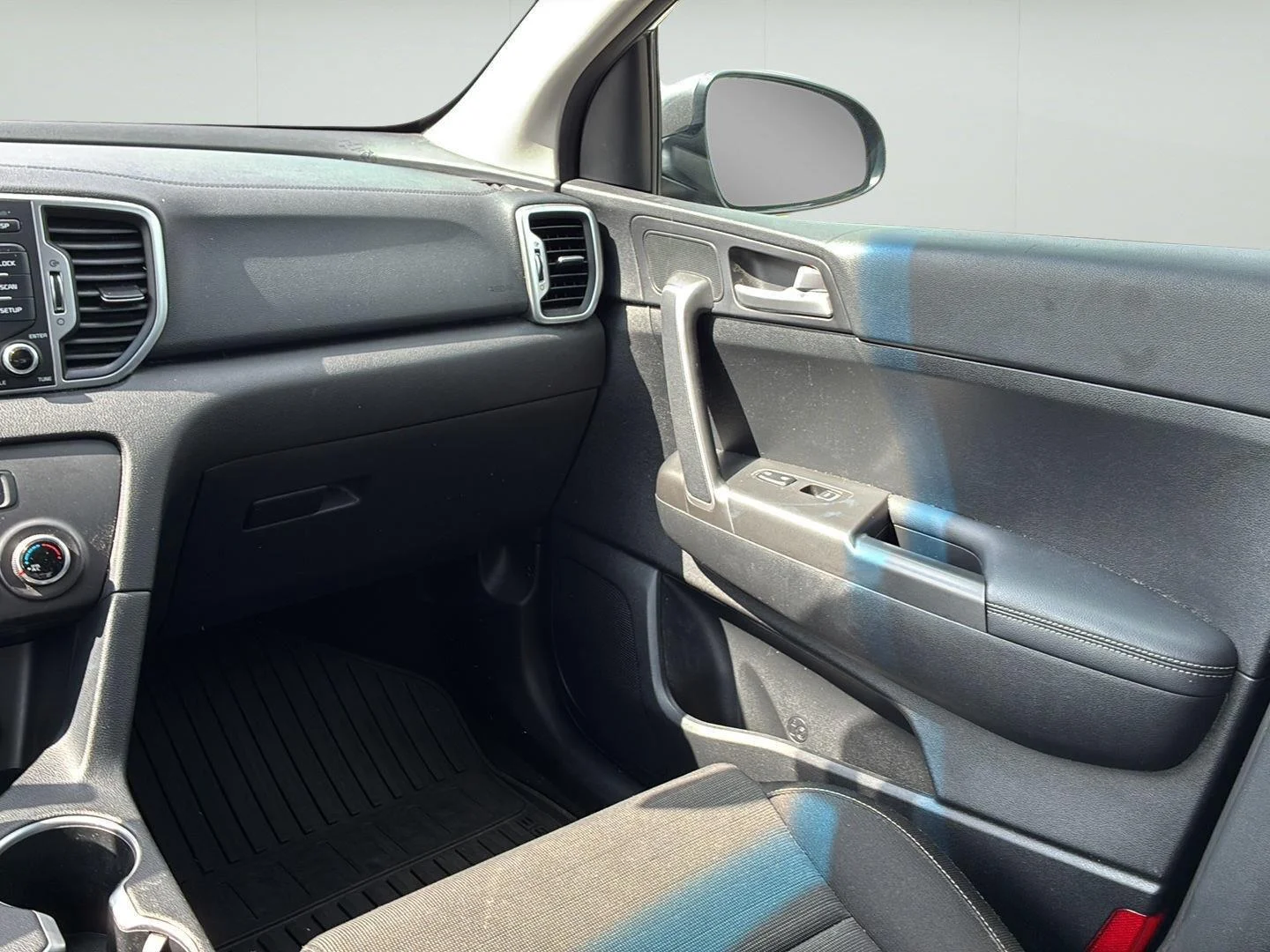 Used 2018 Mineral Silver Kia LX image 19